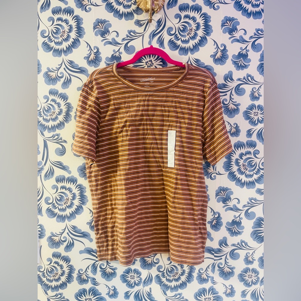 NWT‎ XL Universal Thread Retro Stripe Shirt